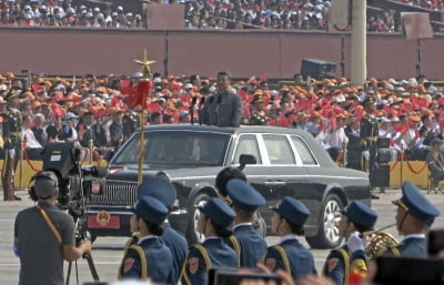 시진핑이 인민복 입고 사열…"딥시크가 中 전투기 편대 지휘" [강경주의 테크X]