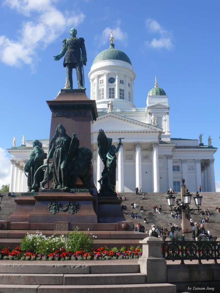 러시아 황제 알렉산드르 2세 동상. / 사진. © 정태남