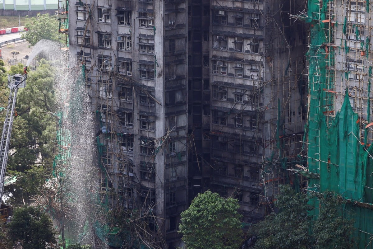 [속보] "홍콩 아파트 화재 사망자 128명으로 늘어"