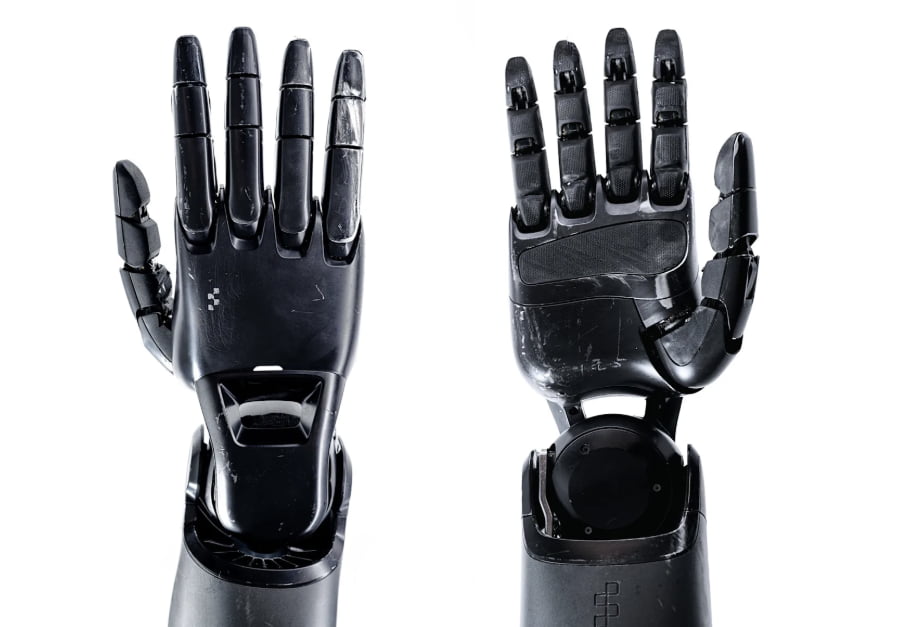 피규어02 손목. 사진=피규어AI 홈페이지 캡처.