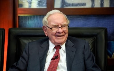 버핏, 이례적 구글 모회사 투자…버핏 버프로 알파벳 5% 급등