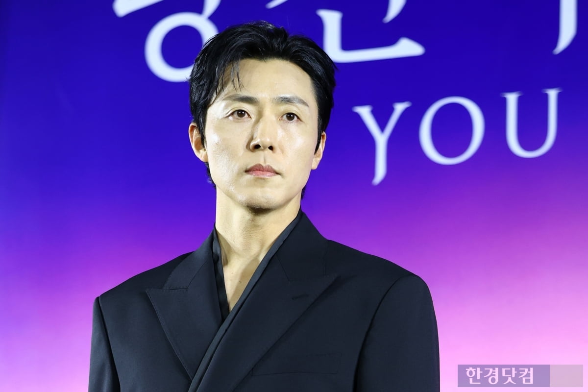 [포토] 이무생, '감탄을 부르는 멋진 남자'