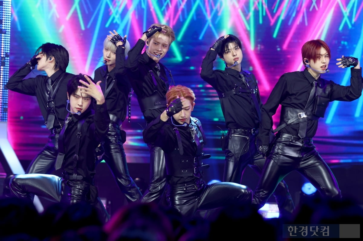 [포토] 뉴비트, '강렬한 퍼포먼스에 시선강탈'