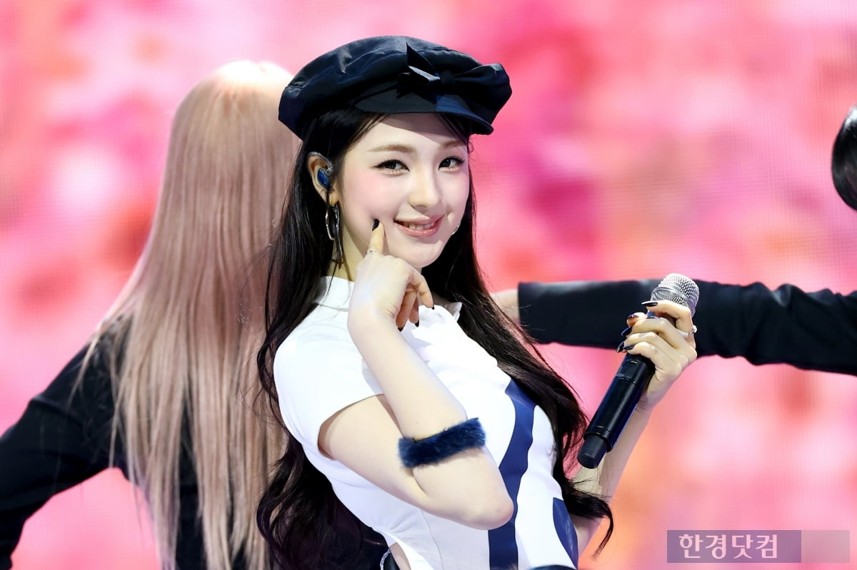 [포토] 규빈, '깜찍한 인형 같네~'