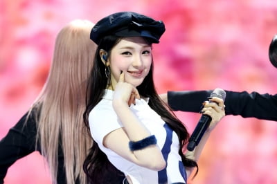 [포토] 규빈, '깜찍한 인형 같네~'