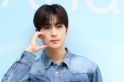 [포토] 더보이즈 현재, '자체발광 빛나는 비주얼'