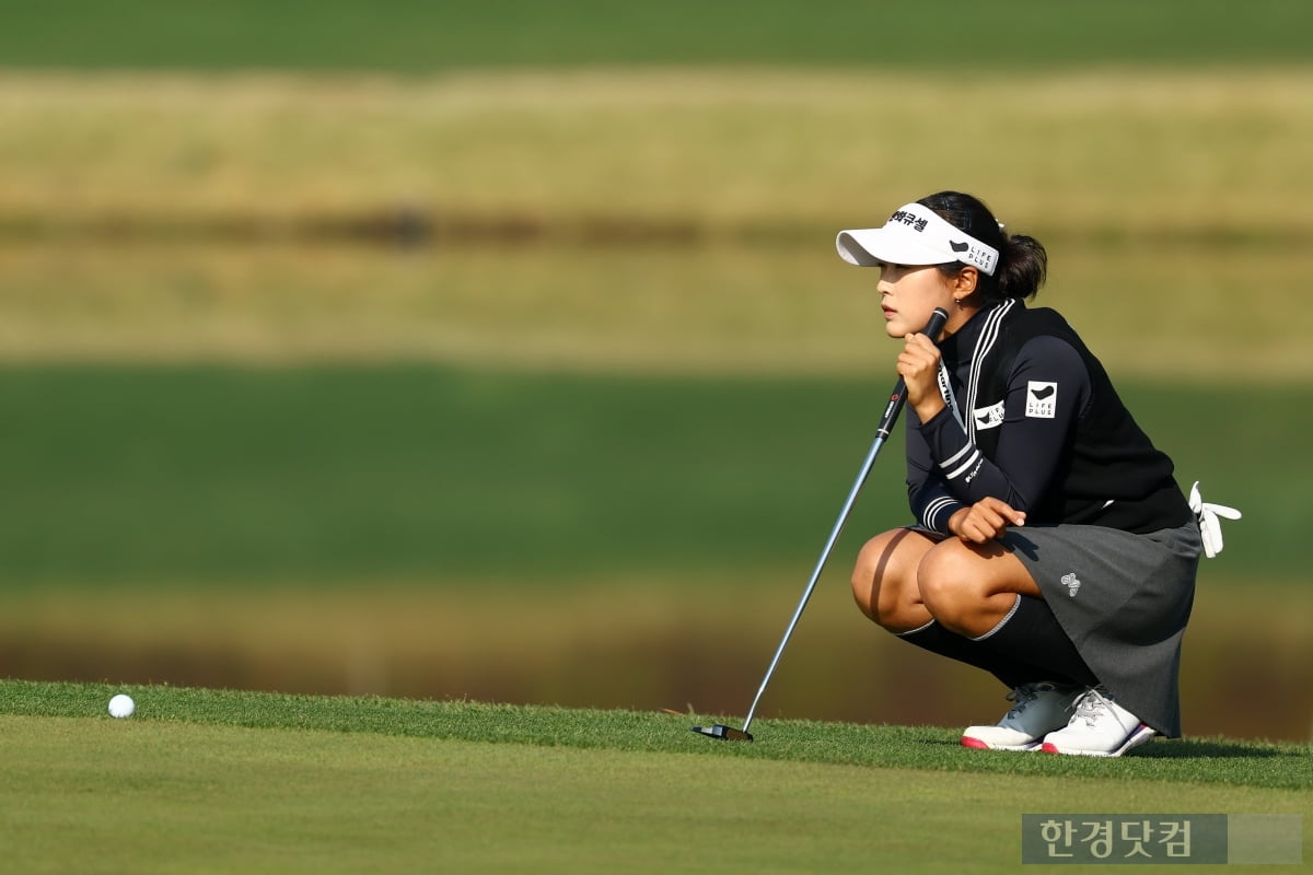 [포토] 김민주, '신중하게~'