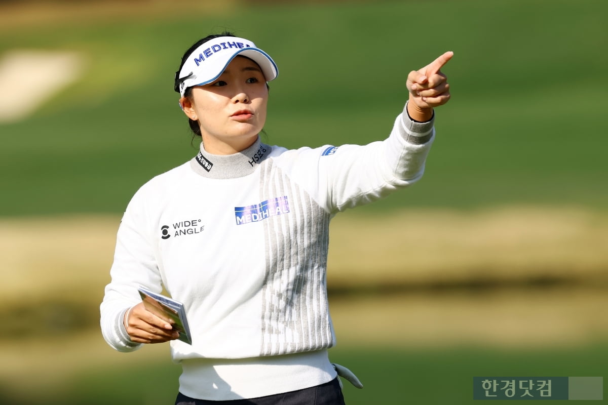 [포토] 이다연, '2번 홀로 가자~'