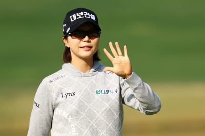 [포토] 최예림, '기분 좋은 손인사~'