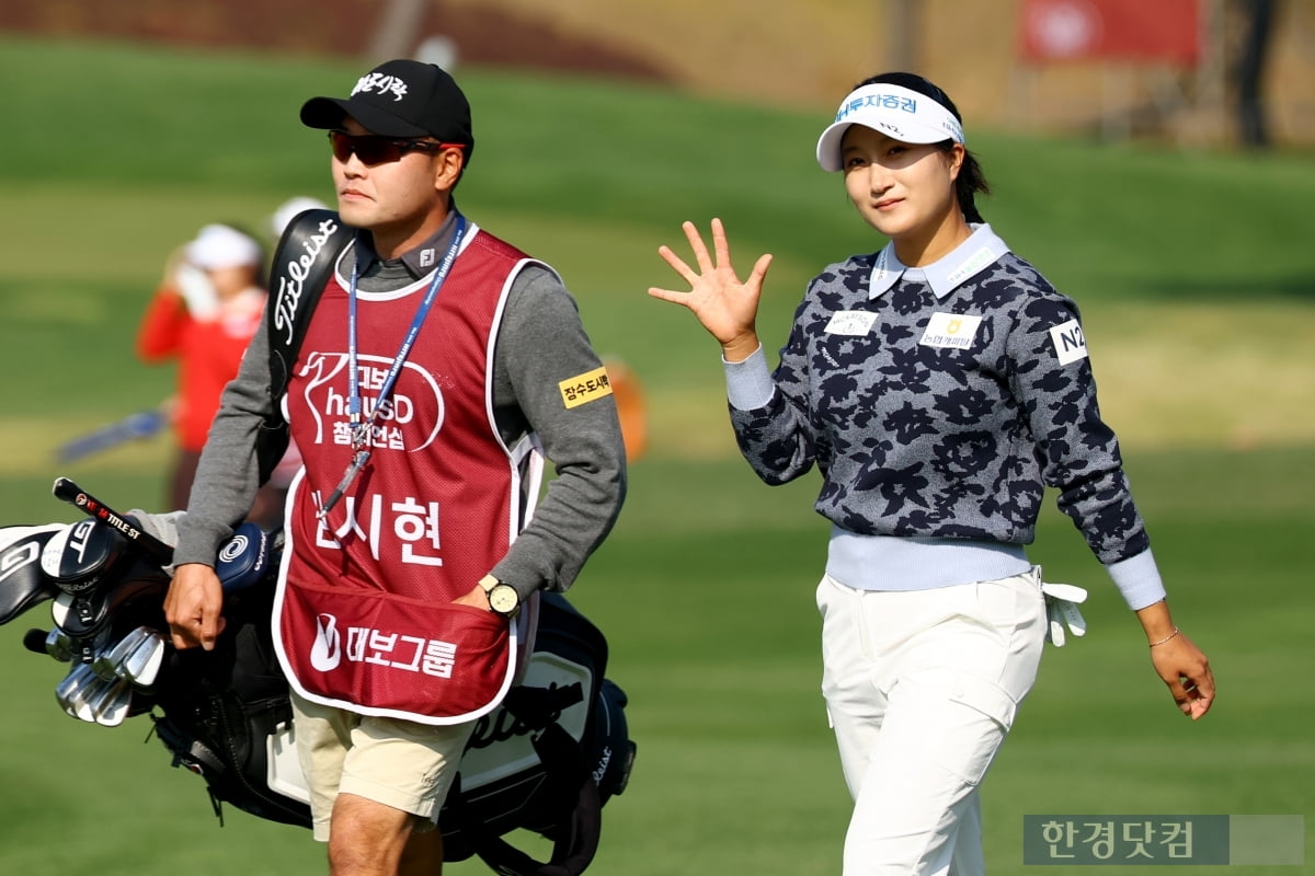 [포토] 김시현, '마지막 대회까지 즐겁게~'