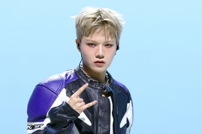 [포토] AM8IC 첸, '강렬한 눈빛 카리스마'