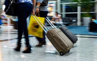 中, 한국·일본 등 무비자 조치 내년 말까지 연장…스웨덴도 포함