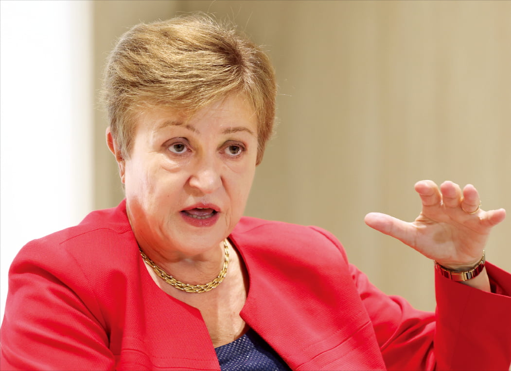 "일자리 60%가 'AI 영향권'…韓, 노동시장 유연하게 개혁해야"