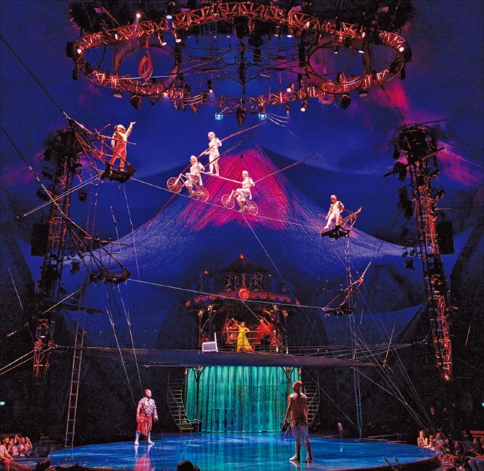 숨 멎을 듯한 곡예…'쿠자'가 돌아왔다