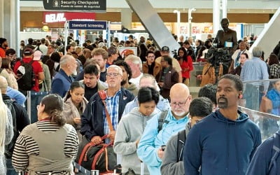 공무원 '4100명' 무더기 해고 통보…"월급도 못 준다" 발칵