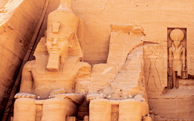 덧없는 권력의 상징 '오지만디아스' [고두현의 아침 시편]