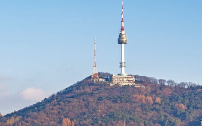 [이근미 작가의 BOOK STORY] 사계절 속 서울…이방인이 포착한 우리의 삶