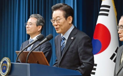 건조는 한국서, 연료는 미국산…30년 '핵잠 숙원' 첫발 뗐다