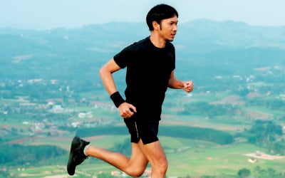 [이근미 작가의 BOOK STORY] "첫째가 건강, 둘째는 재능"…하루키의 좌우명