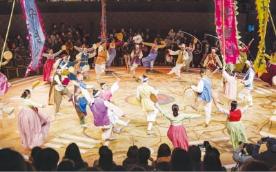 현대판 마당놀이의 정수 '홍길동이 온다'