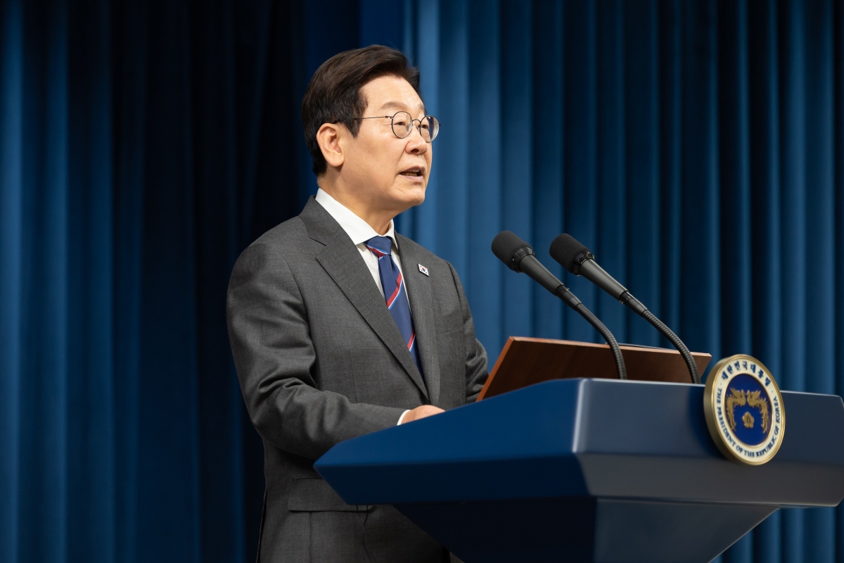 李 대통령, 국유재산 매각 중단 지시…"헐값 매각 우려"