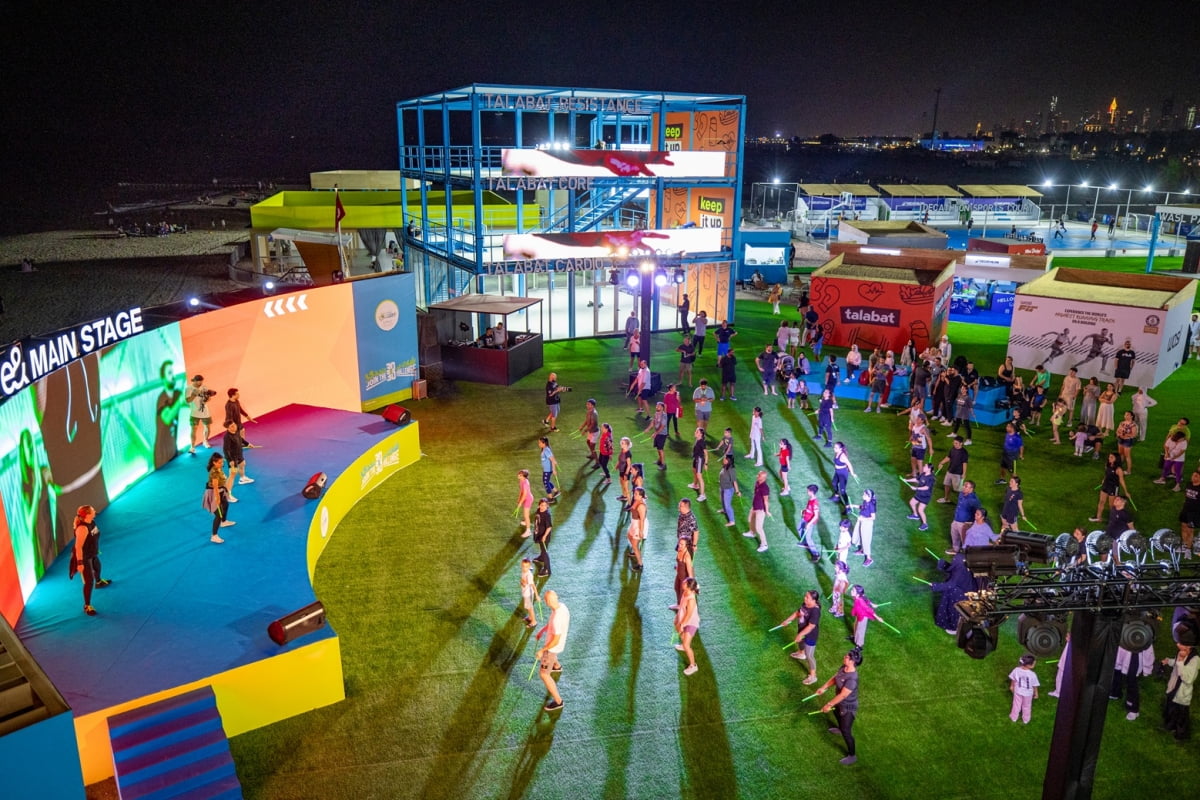 DP 월드 카이트 비치에서 요가, 복싱, 워터 스포츠 등 다양한 프로그램이 열린다. 사진=두바이관광청