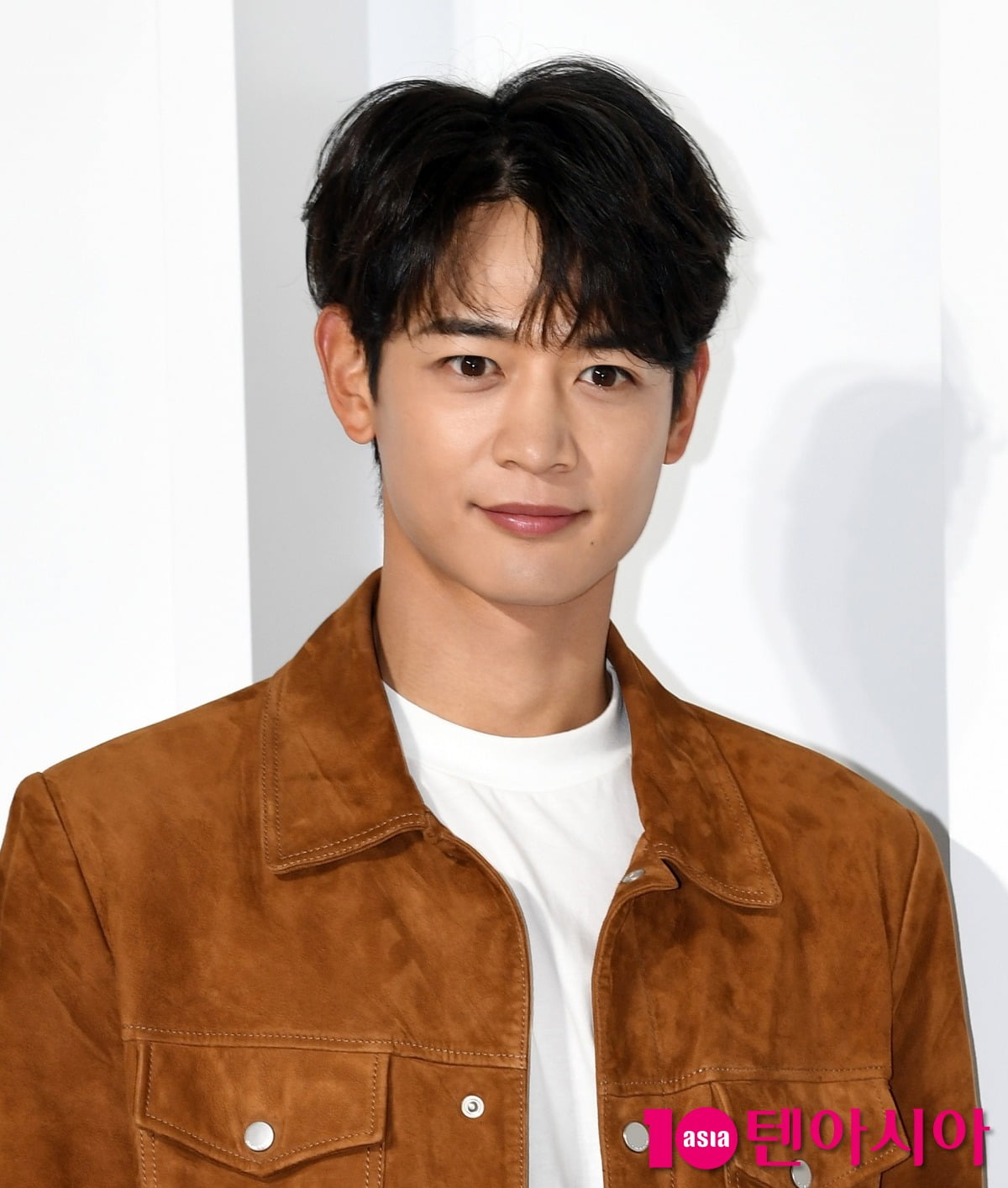 SHINee's Minho Concludes Run in Meta-Comedy 'Waiting for Godot Waiting'