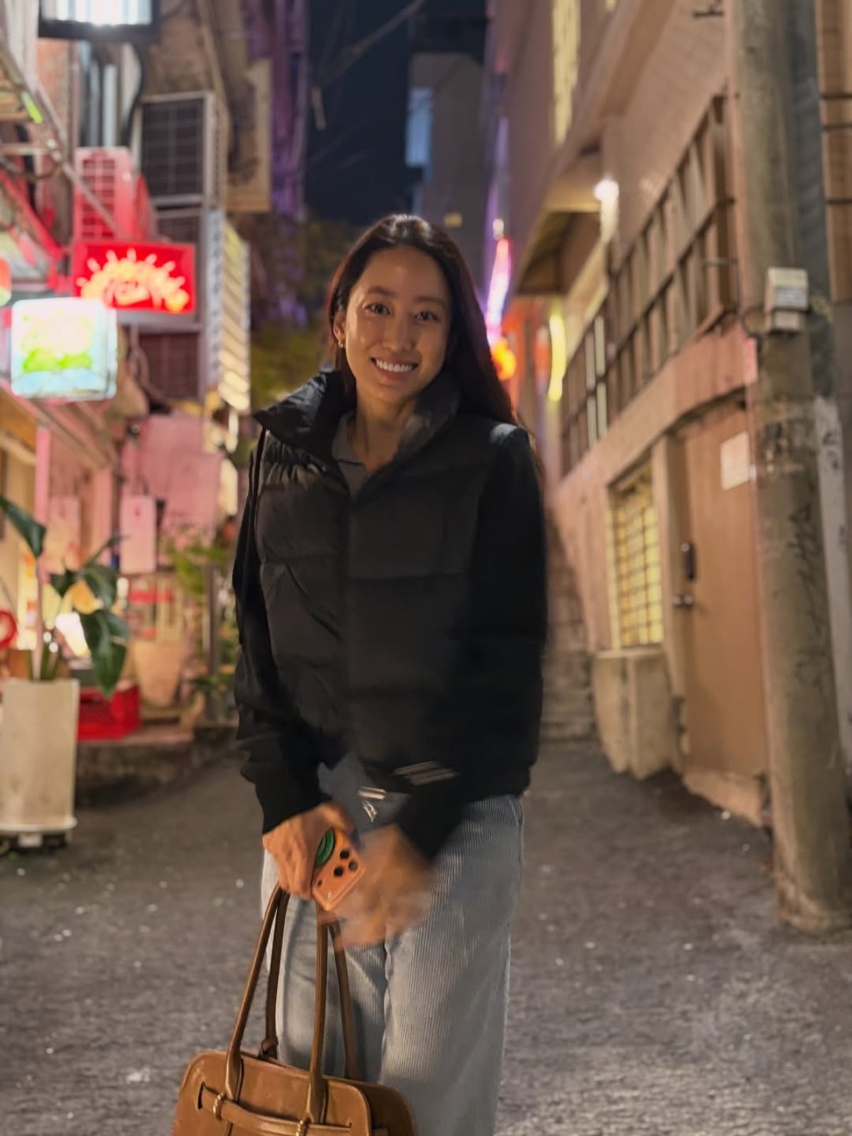 Jeon Hye-bin Shares Bright Smiles and Life Updates on Instagram