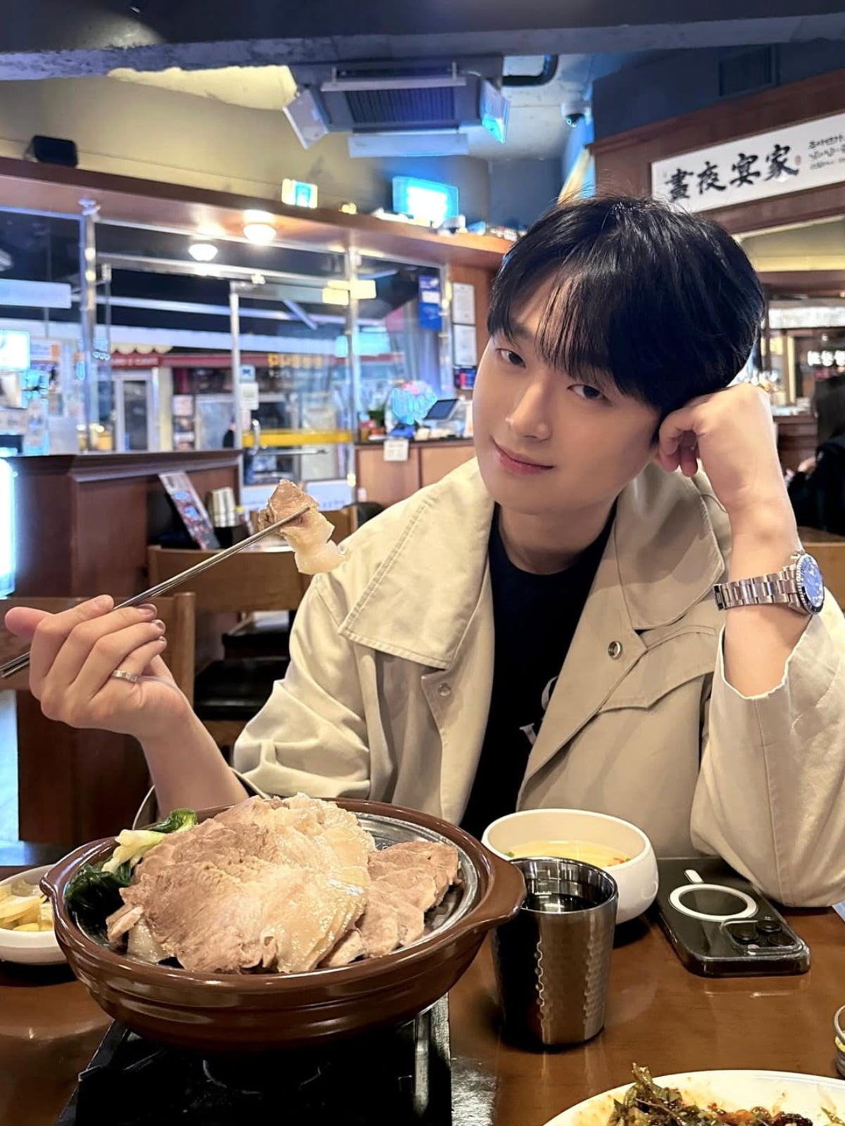 K-Pop Star Lee Chan-won Charms Fans with Latest Instagram Post