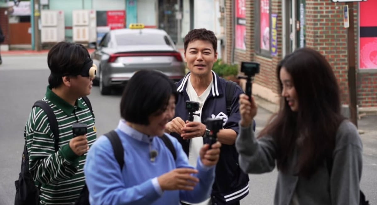 チョン·ヒョンム、「チョン·ヒョンム計画」のビハインドカット公開でファンを魅了する
