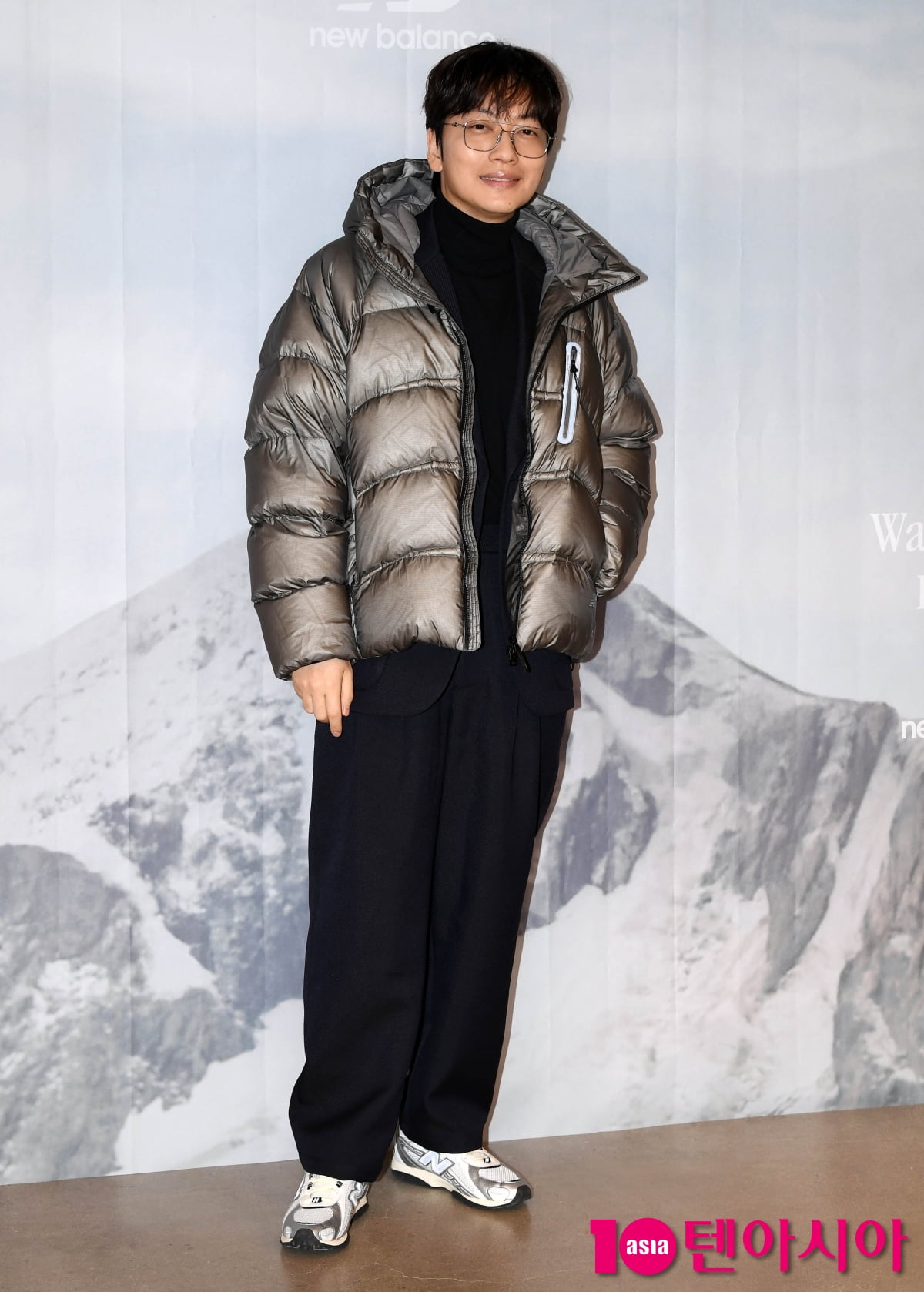 Actor Lee Dong-hwi Attends New Balance 'Way to Peak' Pop-Up Event in Seoul