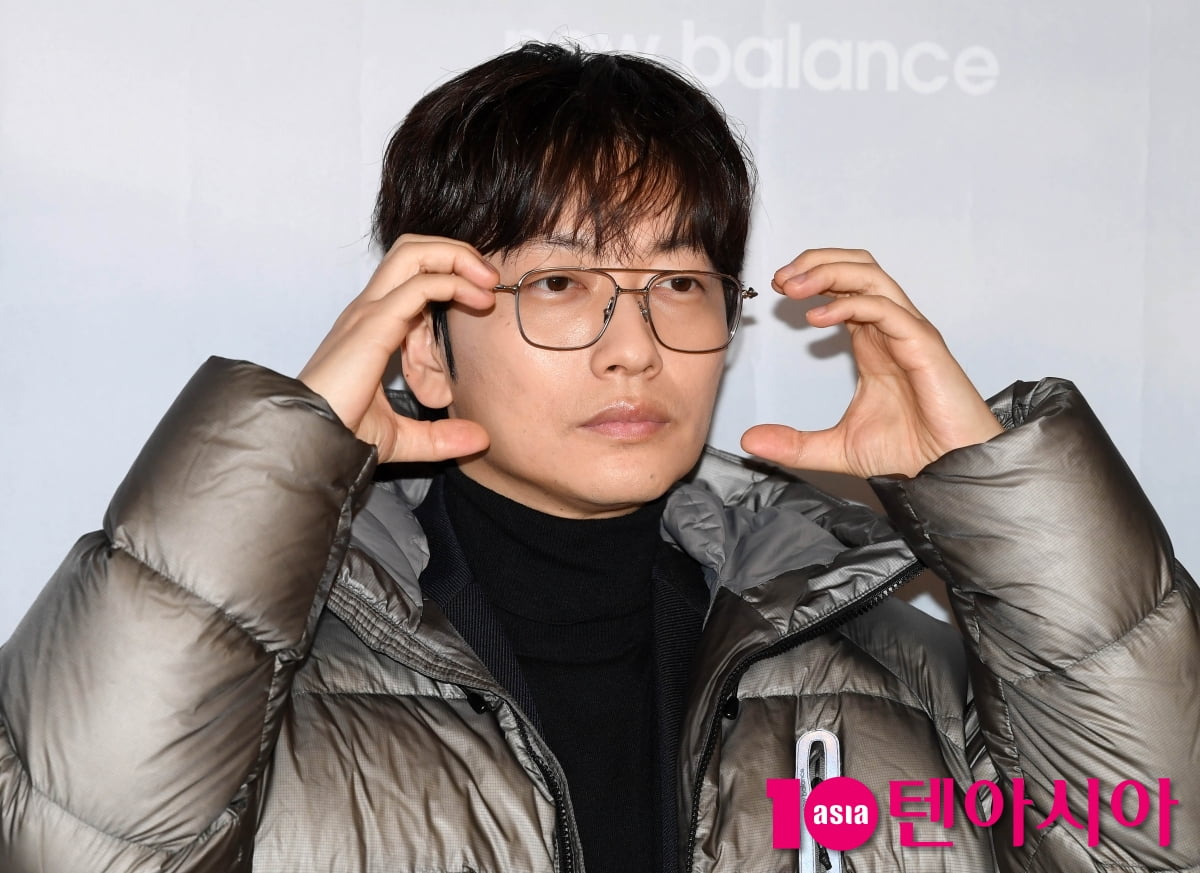 Actor Lee Dong-hwi Attends New Balance 'Way to Peak' Pop-Up Event in Seoul