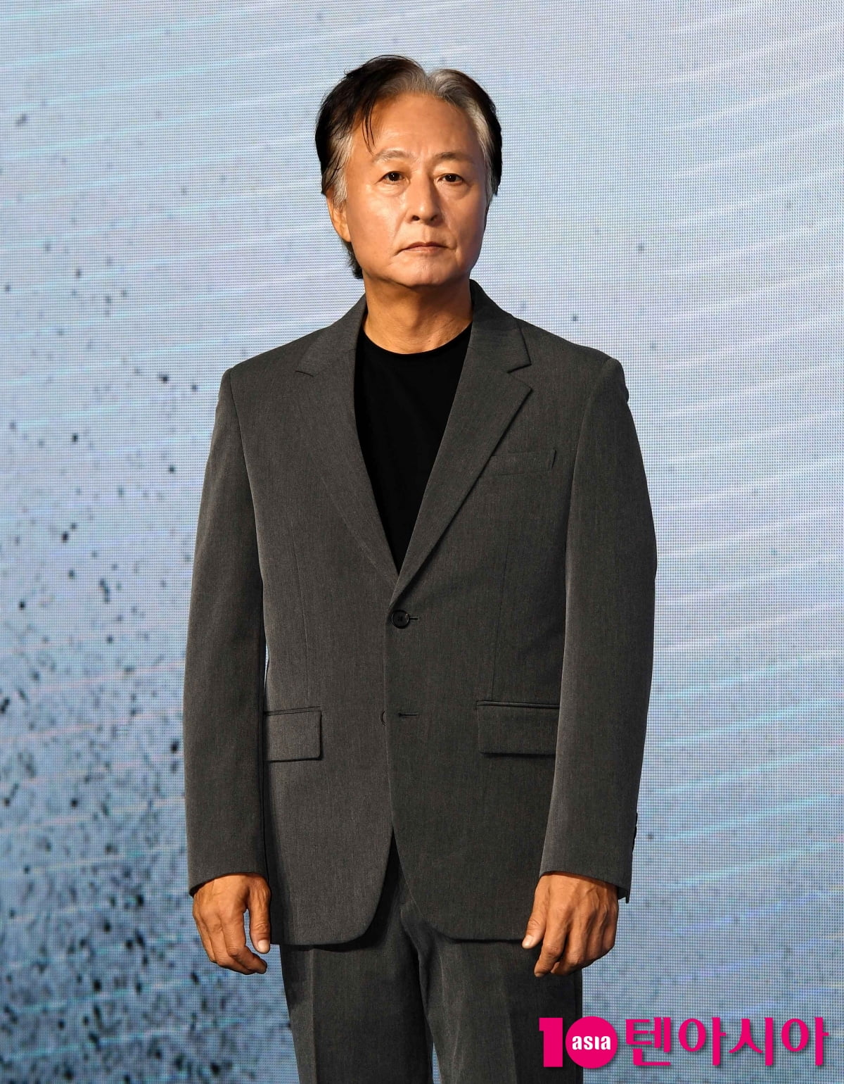 ディズニープラス新作『ジョガクドシ』制作発表会にキム・ジョンスが登場