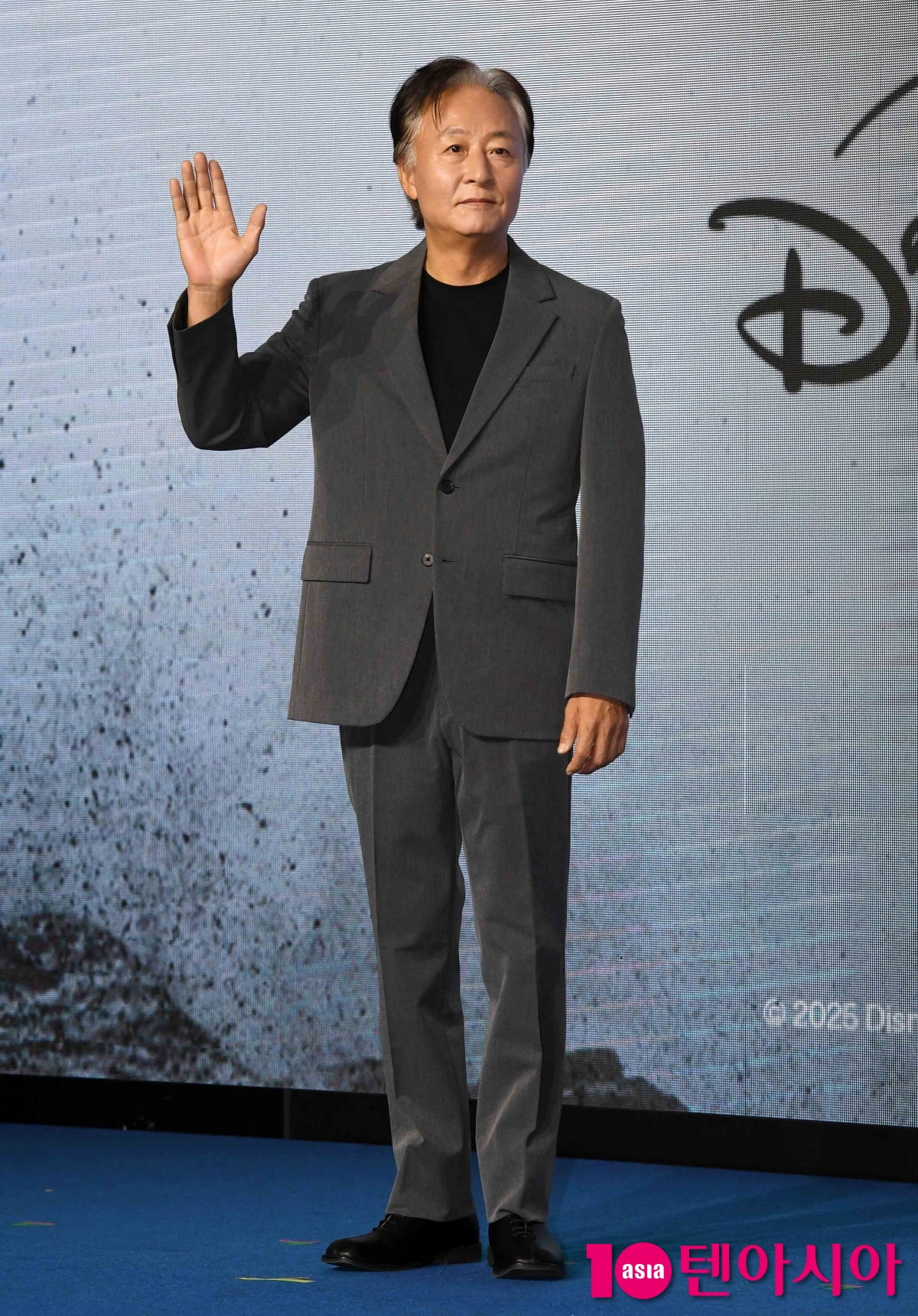 ディズニープラス新作『ジョガクドシ』制作発表会にキム・ジョンスが登場