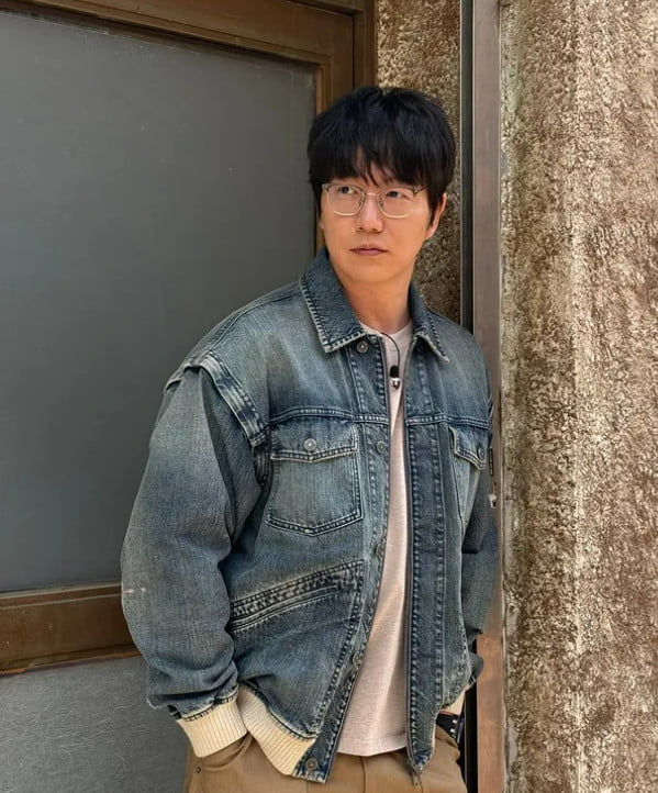 K-Pop Star Sung Si-kyung Opens Up About Betrayal and Financial Loss Due to Former Manager