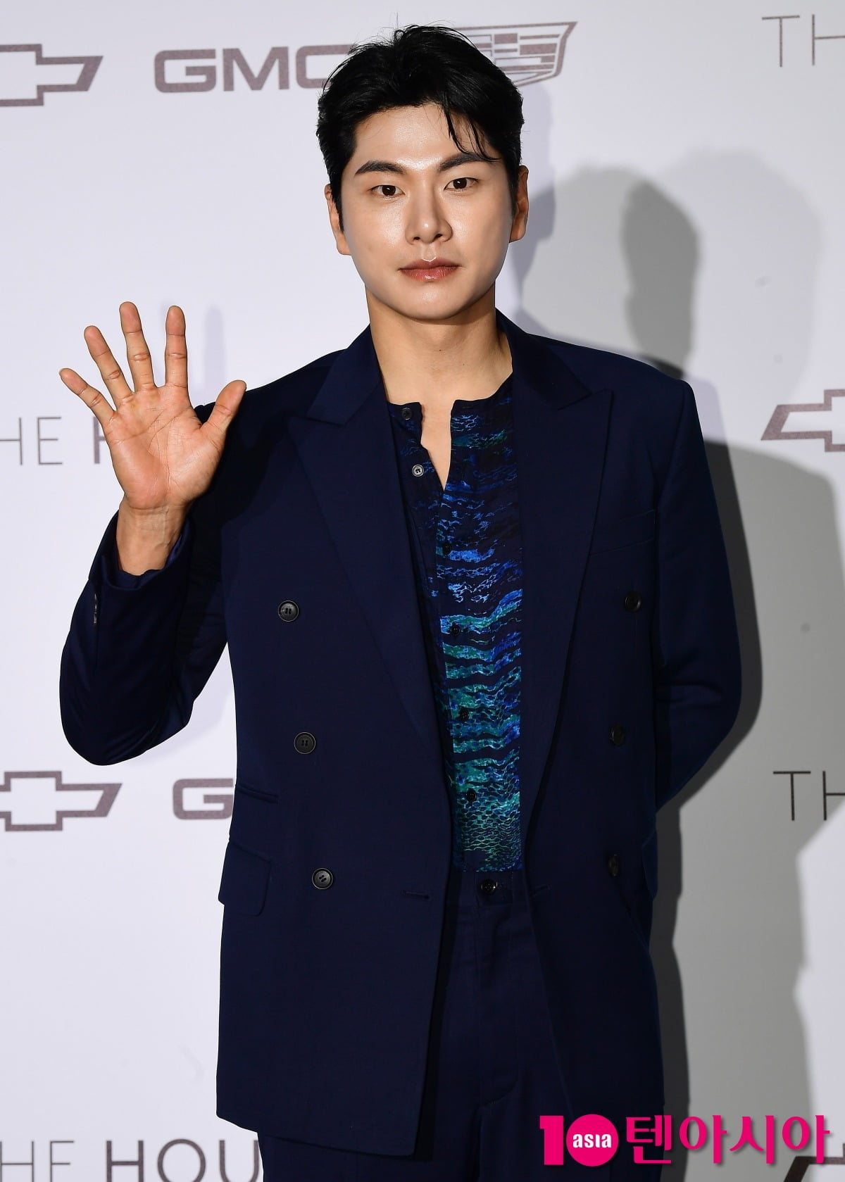 KBS2『スーパーマンが帰ってきた』新MCにキム・ジョンミンが決定、イ・イギョンの降板理由は？