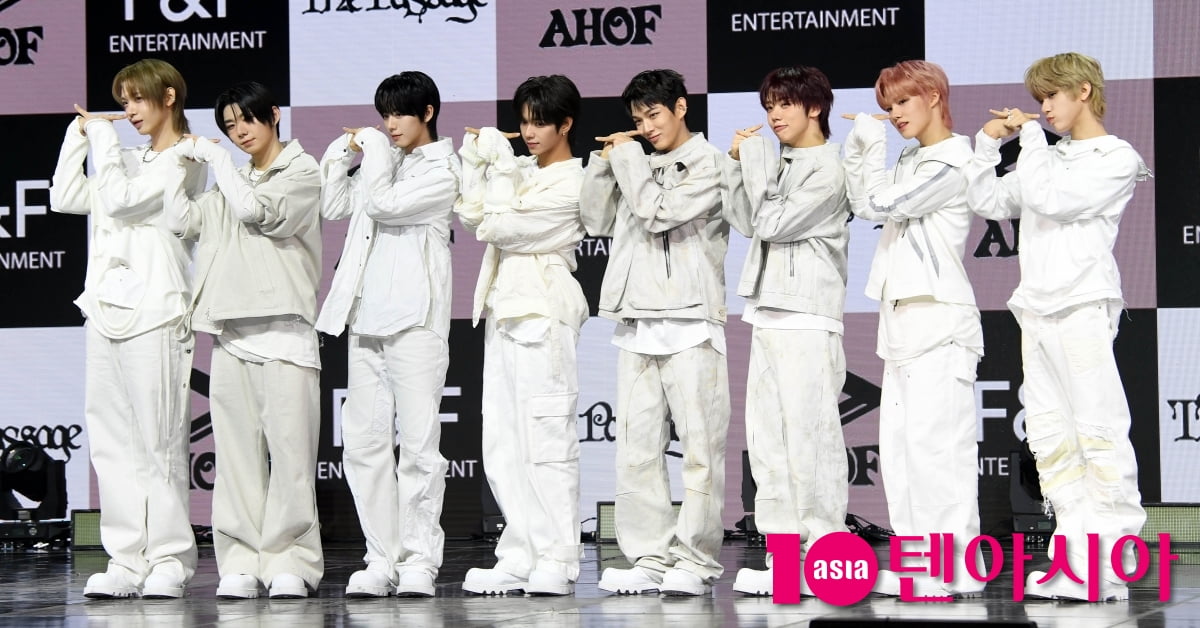 AHOF、ミニ2集『The Passage』ショーケースで新たな一面を披露