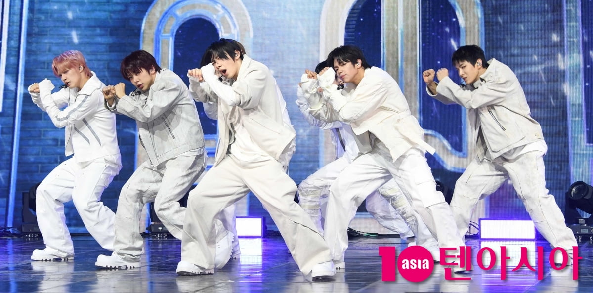 AHOF、ミニ2集『The Passage』ショーケースで圧巻のパフォーマンスを披露