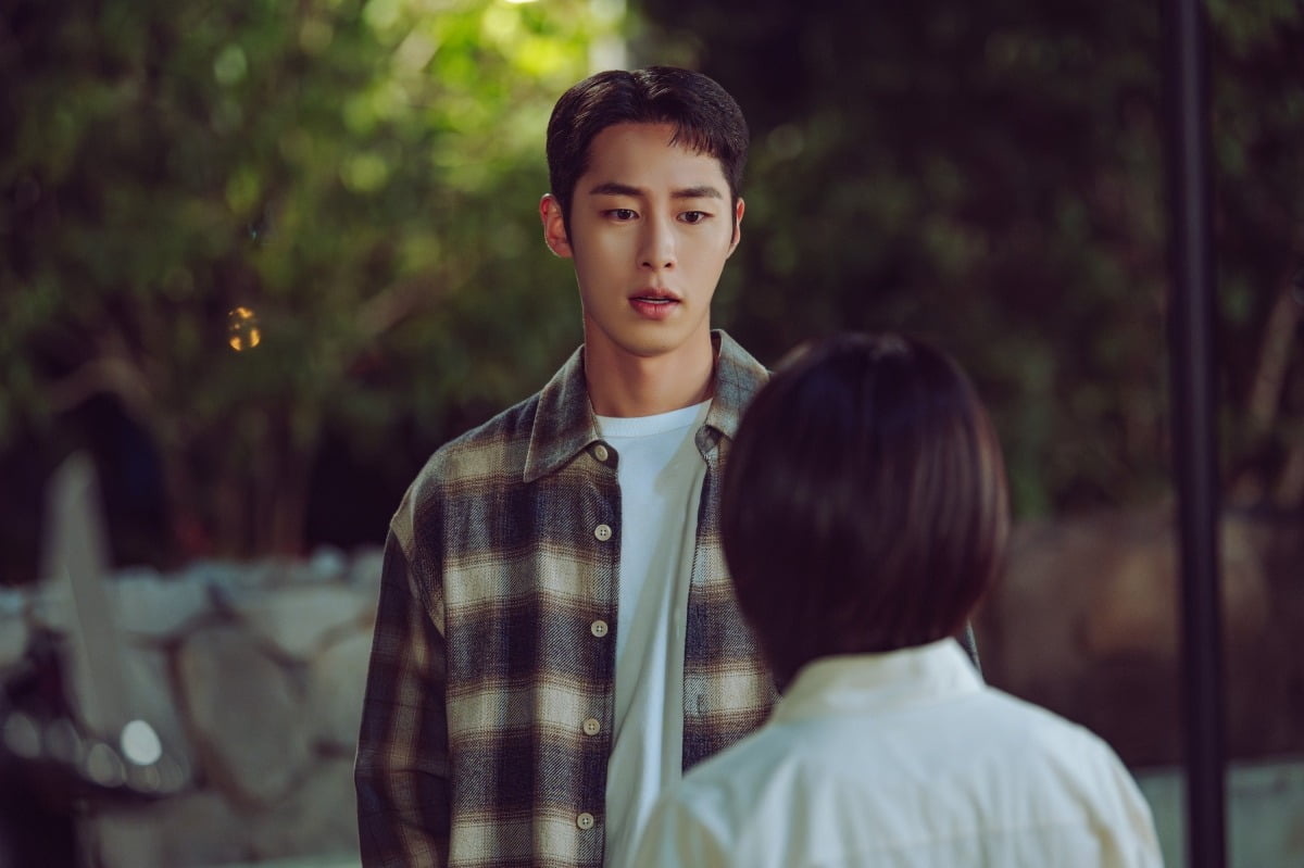 Lee Jae-wook Shines in 'Last Summer' with a Captivating Performance