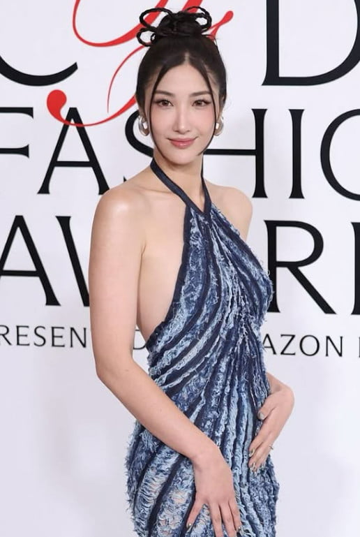 プロデューサー兼歌手イ・ジェ、ゴールデンナイトを楽しむ