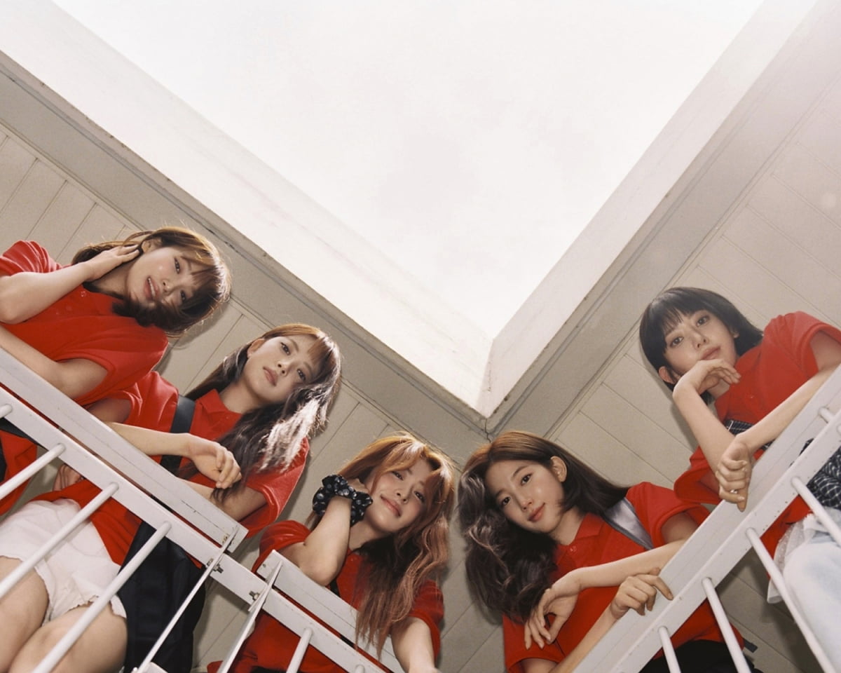 LE SSERAFIM's 'SPAGHETTI' Dominates Global Music Charts with Record-Breaking Success