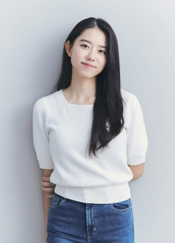 Former I.O.I Member Kim So-hye Cast in Dream Theater Role