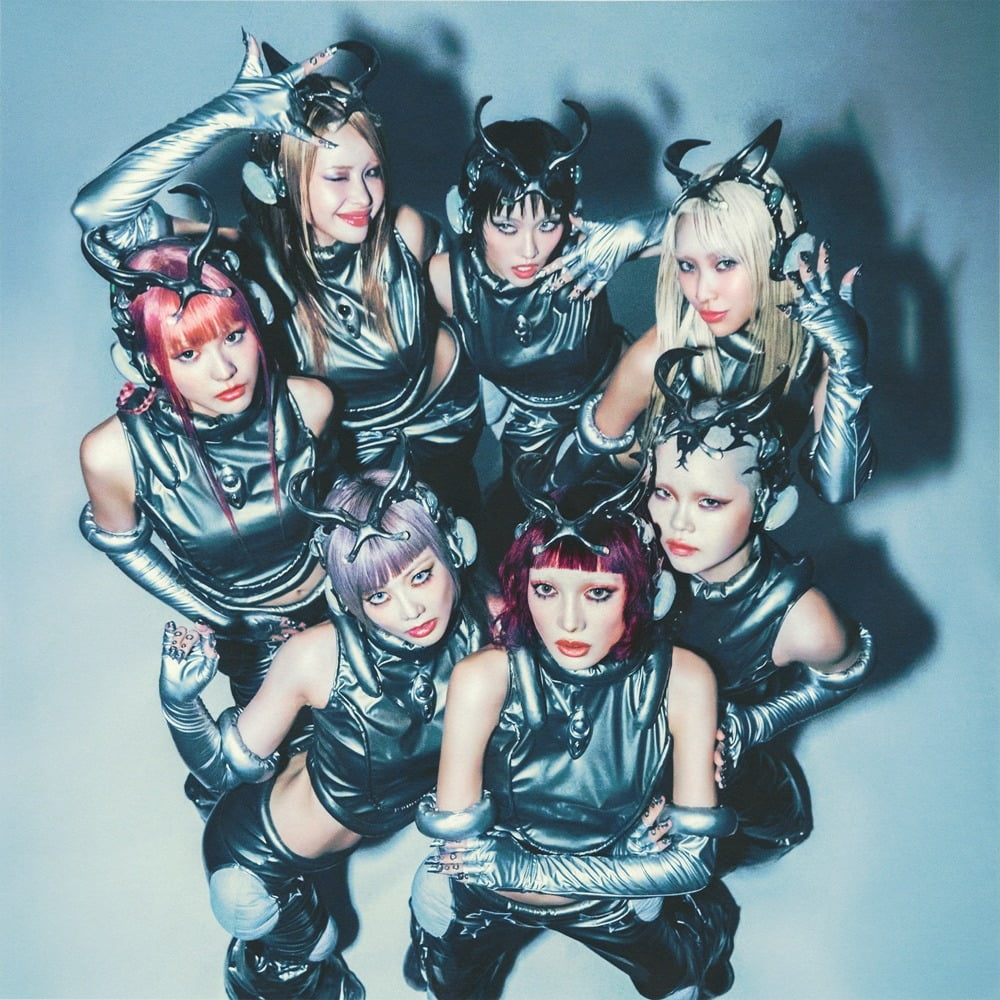 XG Unveils Official Logo for Debut Album 'THE CORE - 核', Set for January 2026 Release