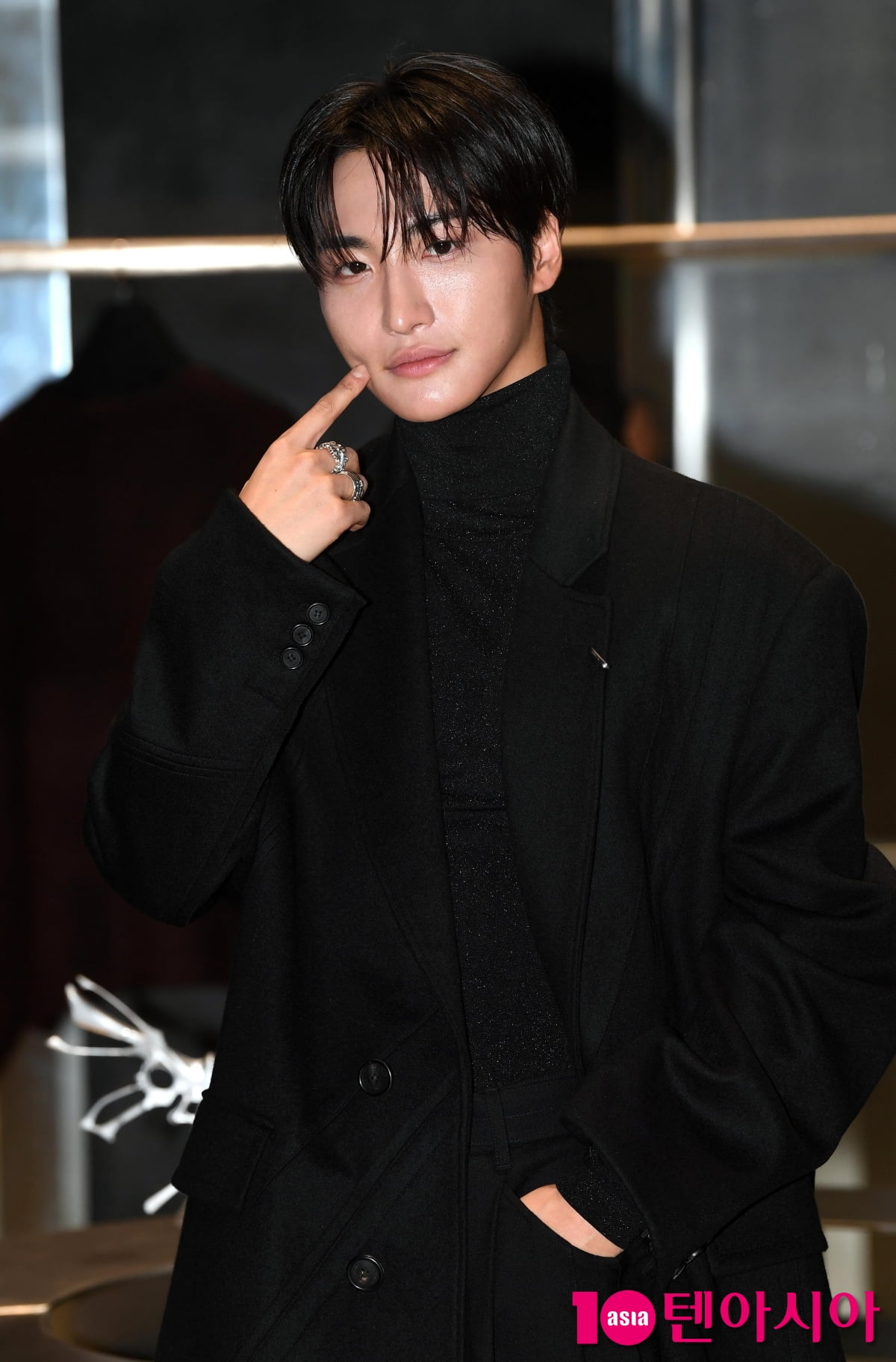 エイティーズのソンファ、ソンジオとエリオット・エミールのコラボイベントに参加