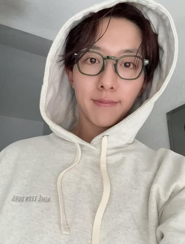 CNBLUE's Lee Jung-shin Stuns Fans with New Look on Instagram