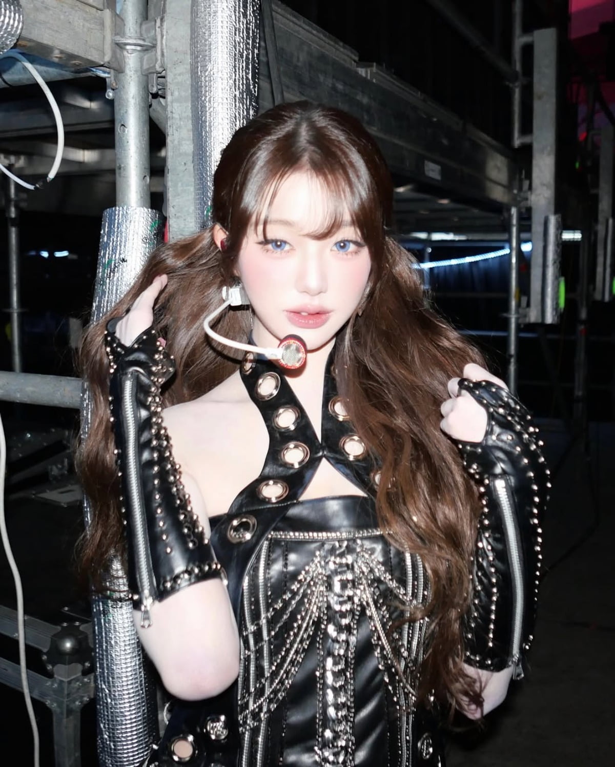 IVEのチャン・ウォニョン、女神のような日常を公開