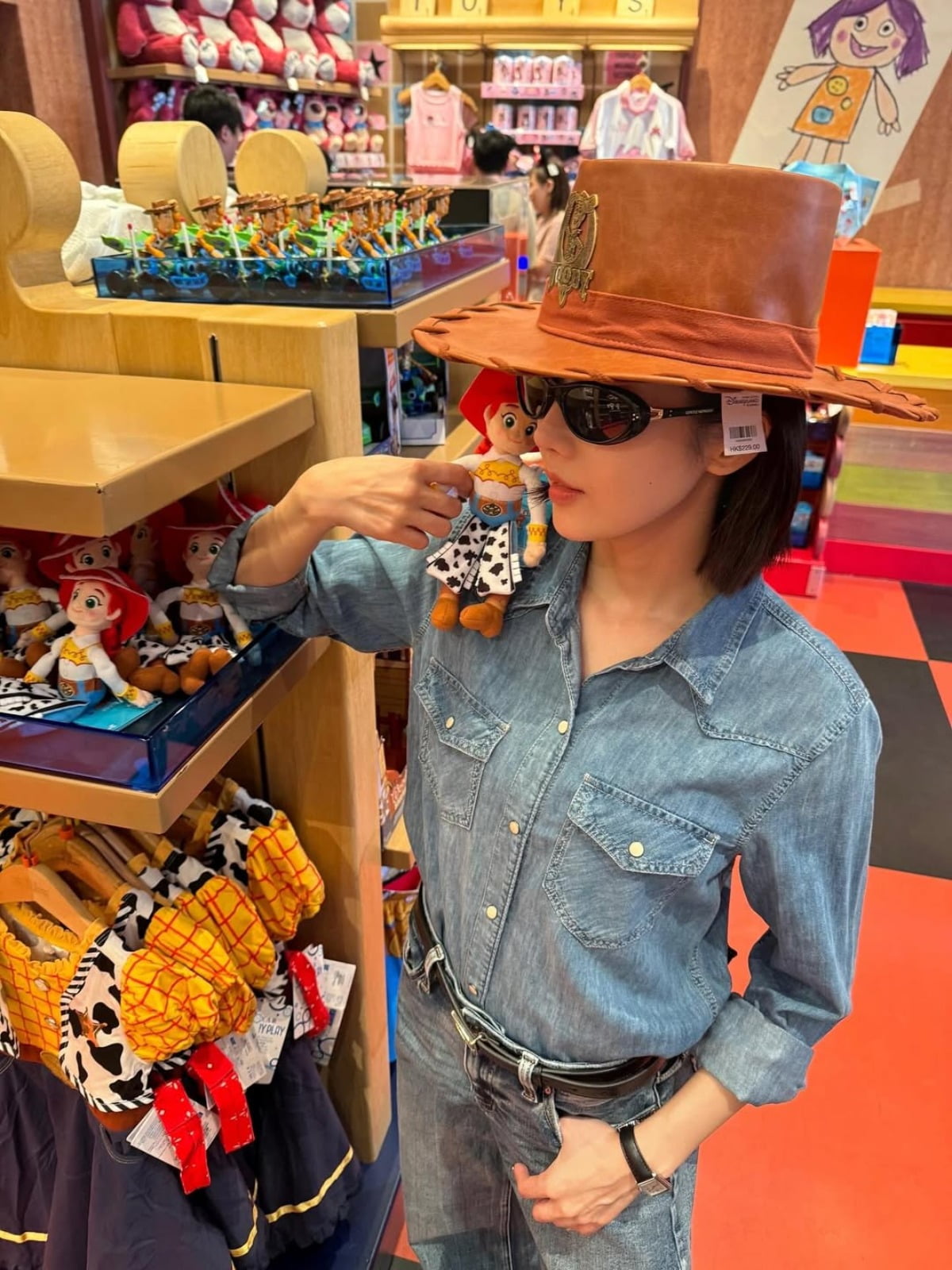 クォン・ウンビ、キルギスでの魅力的な姿を公開！