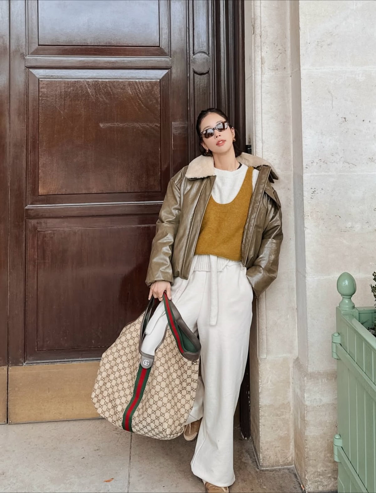 Korean Actress Ki Eun-se Stuns with Her Beauty in Paris