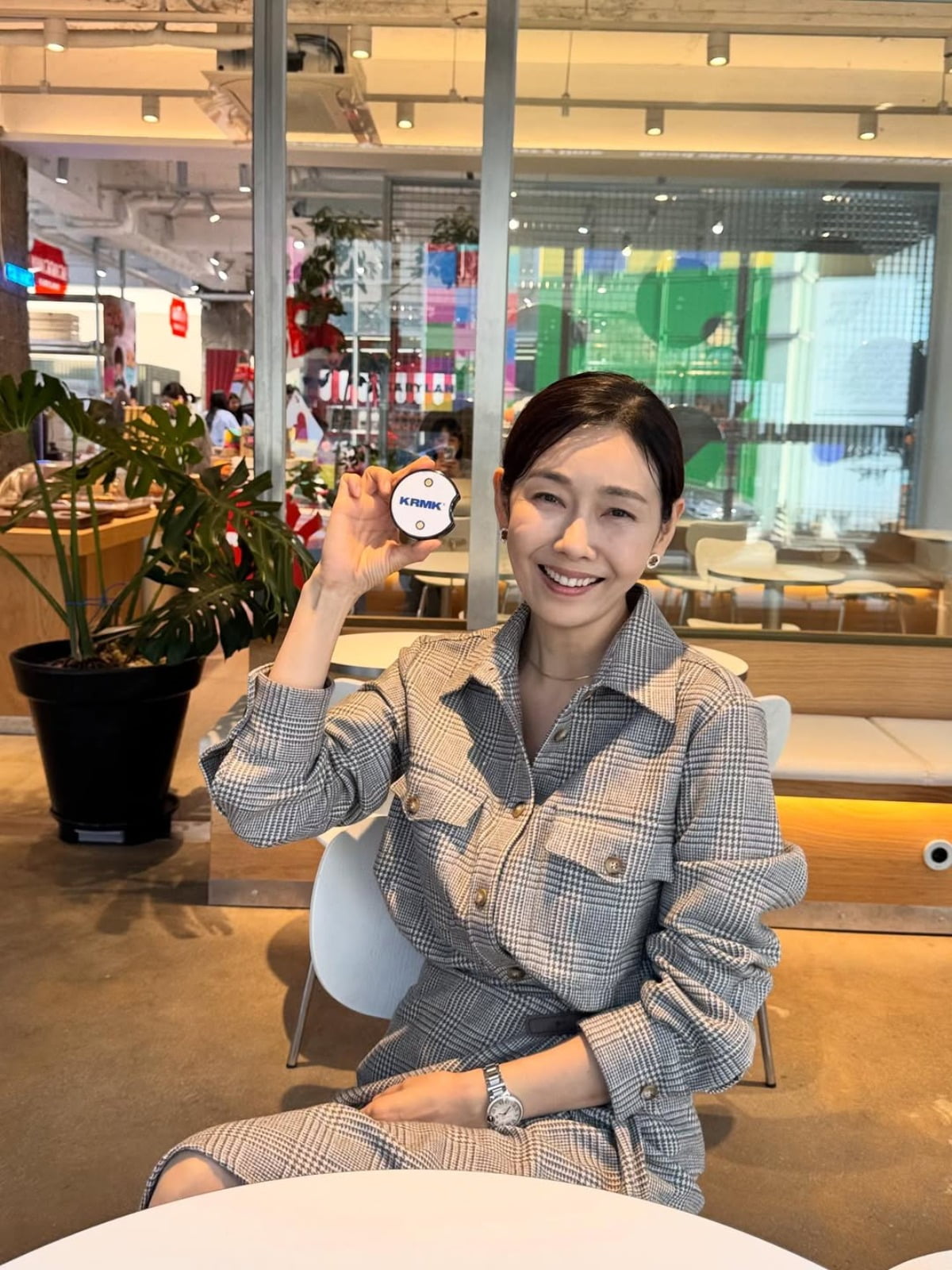 パク・タムヒ、明るい近況を公開！ビタミンCアンプルで美しさをアピール