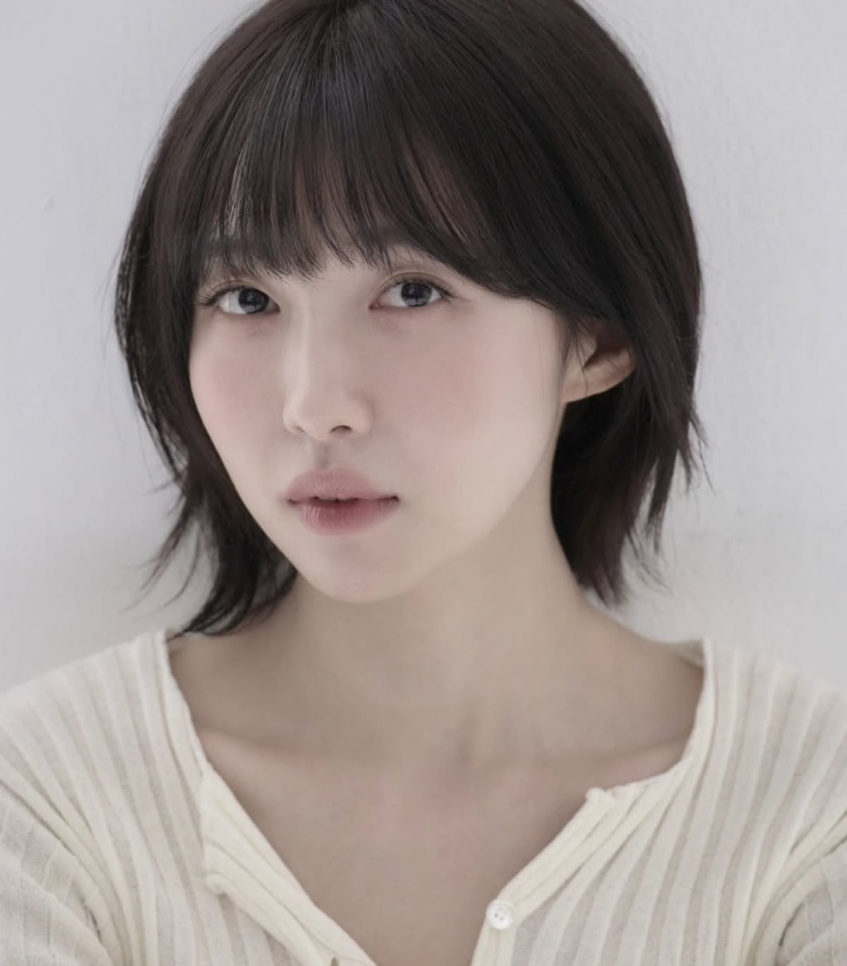 ジュ・ヒョンヨン、新しい雰囲気の写真を公開！ファンから熱い応援の声